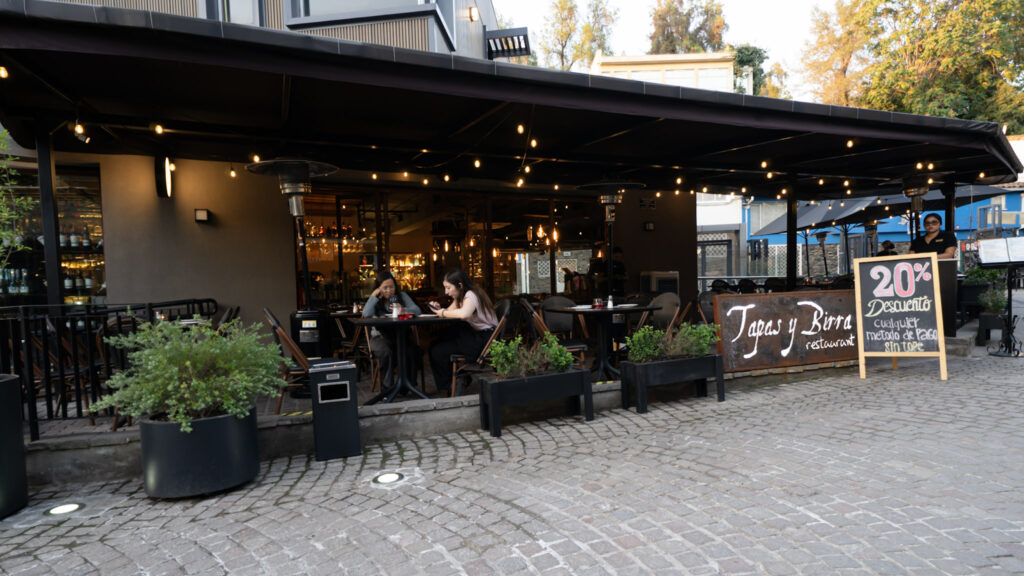 Tapas y Birra en Bellavista: una propuesta que combina gastronomía, música en vivo y coctelería de lujo tapas y birra 3