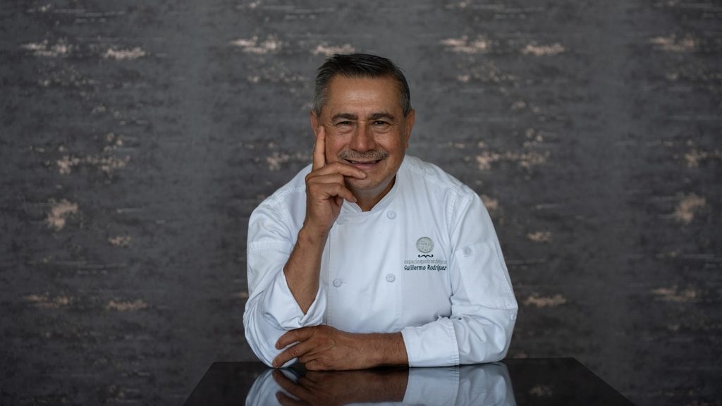 Academia Gastronómica de Chile reconocerá a tres referentes del rubro en su ceremonia anual chef guillermo rodriguez imagen por cristóbal rivera